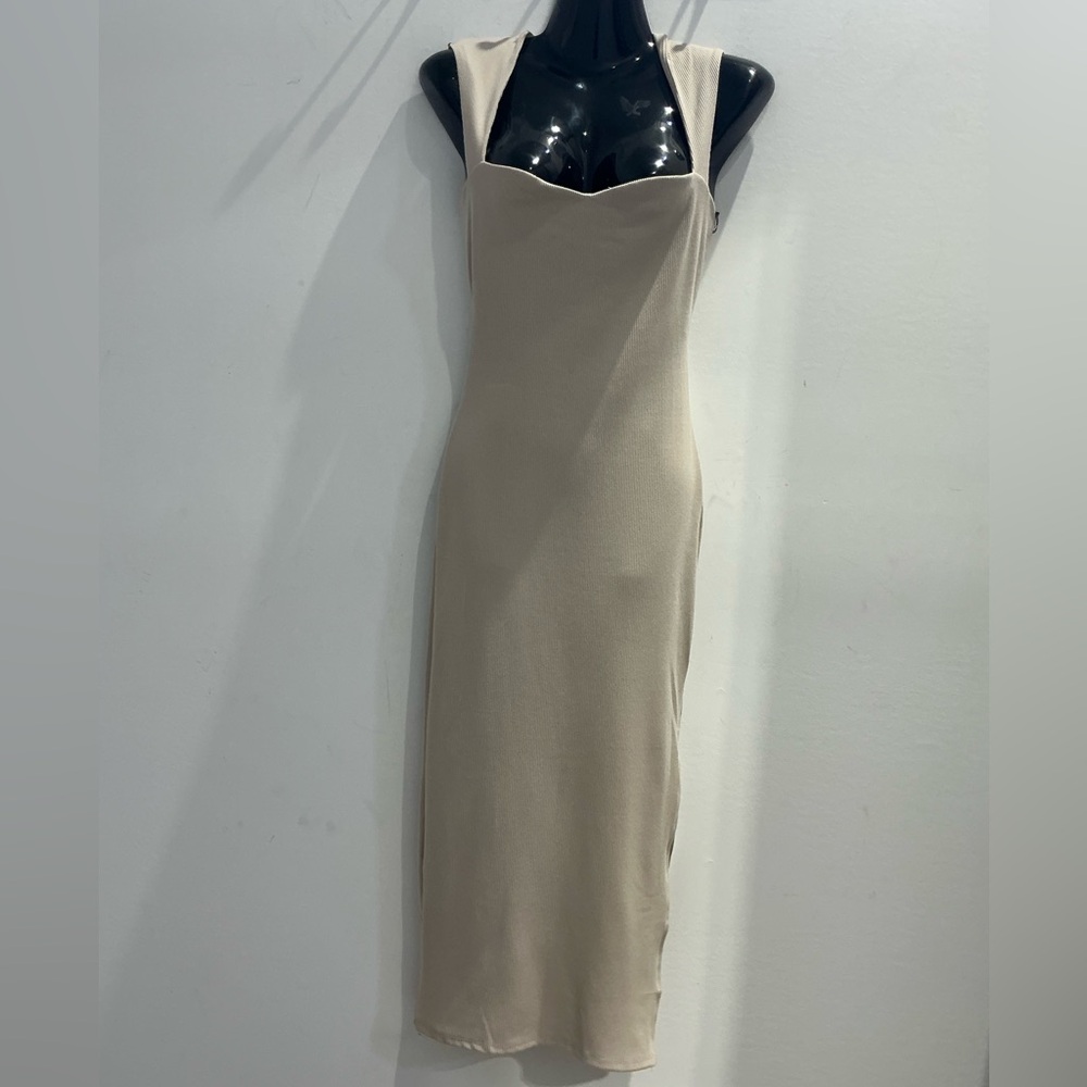 Chic Strapless Beige Dress